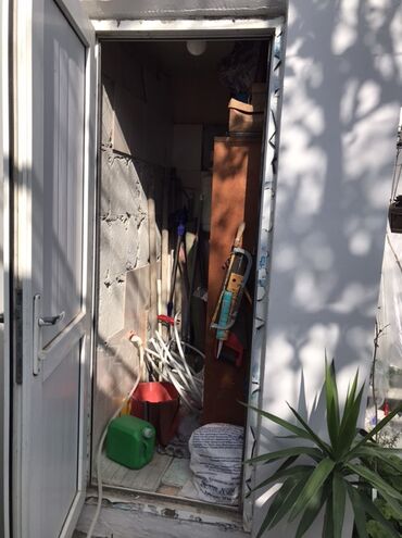 Həyət evləri və villaların satışı: Satılır: həyət evi (təmirli, həyətli sahə) - Plan: girişdə eyvanlı — 9