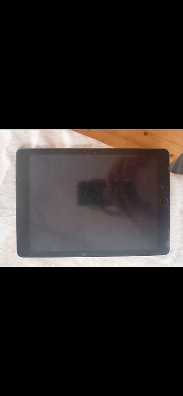 ipad 10 5: Apple iPad (9.7") – Space Gray - Ekran: 9.7 düym Retina displey - — 5