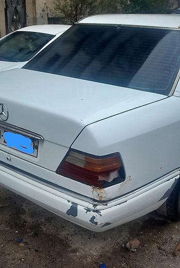 mersedes saat: Mercedes-Benz 250: 2.5 l | 1995 il Sedan — 8