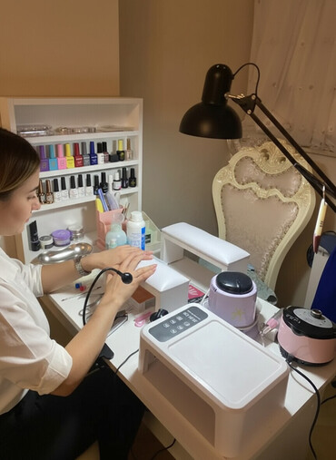 Manikür və pedikür məhsulları: Dırnaq üçün lak, İşlənmiş, Ünvandan götürmə — 1