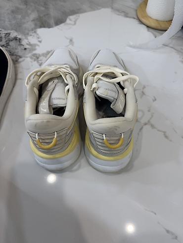 Мужские кроссовки, 38, Puma, Б/у, цвет - Белый