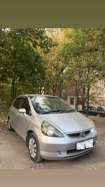 машина в аренду в оше: Ижарага берем Honda Fit, Узак мөөнөткө, Айдоочусуз