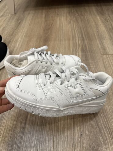 туфли женские германские: Кроссовки, 40, New Balance, Новый, цвет - Белый, Самовывоз