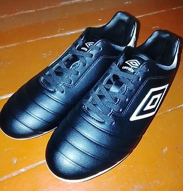 фикс каракол: Футбольные бутсы Umbro черно-белого цвета. Классическая низкая модель — 4