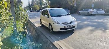 дайхатсу сирен: Honda Fit: 2005 г., 1.3 л, Вариатор, Бензин, Хэтчбэк — 4