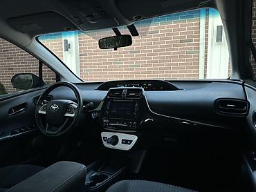 Toyota: Toyota Prius: 2016 г., 1.8 л, Гибрид, Лифтбек — 7