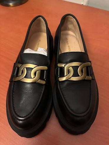 Qadın üçün loafer ayaqqabısı - Rəng: qara - Material: yumşaq dəri