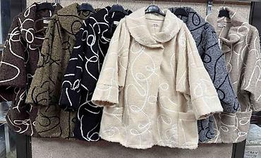 tom tailor mantili: 10. Kaput/pelerina za punije
2XL 3XL 4XL
Cena : 3.400 dinara H — 6