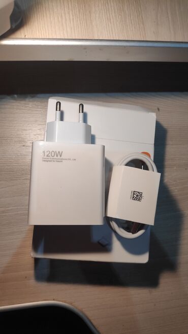 зарядка 33 вт xiaomi бишкек: Продаю оригинальный зарядный блок и шнур Xiaomi 120w,Новый!!