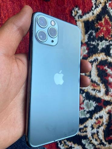 green hıll: IPhone 11 Pro, Matte Midnight Green — 1