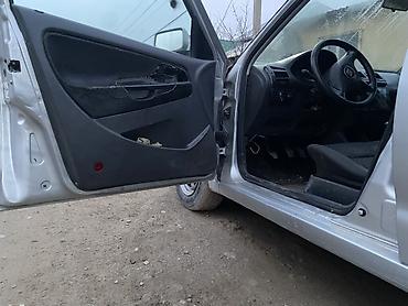 Seat: Seat Ibiza: 2003 г., 1.4 л, Механика, Бензин, Хэтчбэк — 8