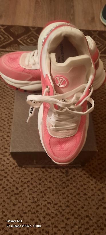 Кроссовки и спортивная обувь: Кроссовки, 38, Louis Vuitton, Новый, цвет - Розовый — 2