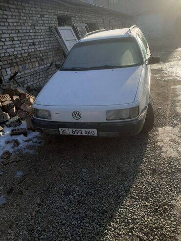 Volkswagen: Volkswagen Passat: 1993 г., 1.8 л, Механика, Бензин, Универсал