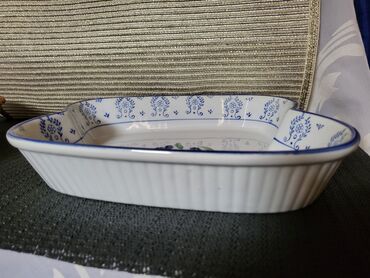 Činije: Posuda nova,vintaz porcelanska sa korpom. Nova posuda univerzalna,sve na lalafo.rs — 9 Činije: Posuda nova,vintaz porcelanska sa korpom. Nova posuda univerzalna,sve — 9