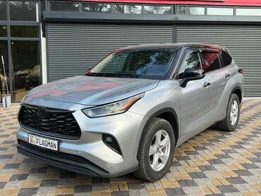 срочно продать машину: Toyota Highlander: 2021 г., 3.5 л, Бензин