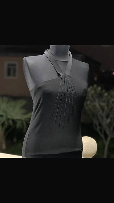 Qara qadın topu – halter tipli boğazdan bağlanan dizayn