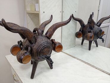 Digər dəstlər və servizlər: Keramik içki çəlləyi dəsti 4 litr maye tutumlu çaxır çəlləyi.8 badəli — 8