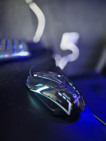 xbox logitech g920: Satılır Logitech G29 tam oyun dəsti. Dəstə daxildir: - Logitech G29 — 6