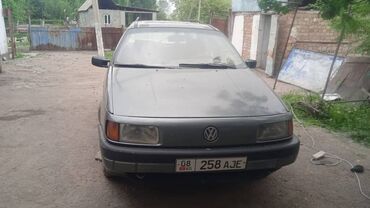 Volkswagen: Volkswagen Passat: 1989 г., 1.8 л, Механика, Бензин, Универсал