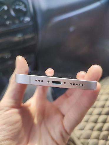 Уюлдук телефондор жана аксессуарлар: Продаю Iphone 13 128 gb память, ёмкость аккумулятора 67% Все в — 3