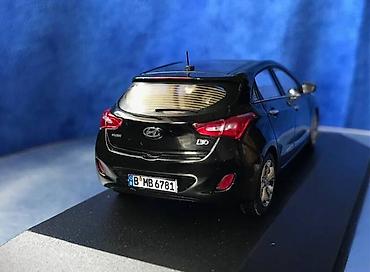 Avtomobil modelləri: Коллекционная модель Hyundai i30 5 door black 2012 Limited Edition — 19