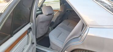 Mercedes-Benz: Mercedes-Benz W124: 1991 г., 2.3 л, Механика, Бензин, Седан — 9