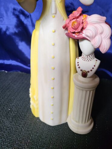 Figure: Figura, bоја - Šareno, Novo — 4