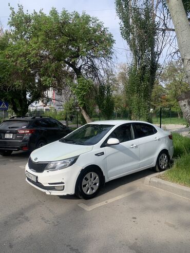 Kia: Kia Rio: 2017 г., 1.6 л, Механика, Бензин, Седан