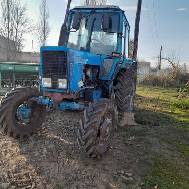 qusar vakansiya 2022: Traktor tam islek veziyyetdedir, tekerlerin dordu de tezdir, mator