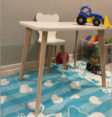детское стол: Новый комплект. стол со стулом. в коробке. Россия 60 см на 40 см -