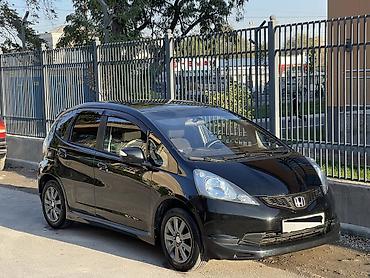 Honda: Honda Fit: 2009 г., 1.5 л, Робот, Бензин, Хэтчбэк — 5