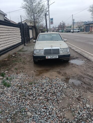 Mercedes-Benz: Mercedes-Benz W124: 1989 г., 2.3 л, Механика, Бензин, Седан