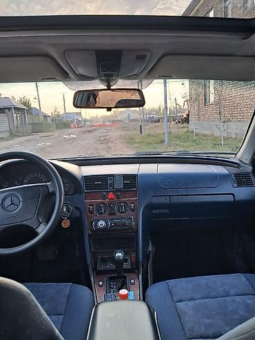 капот w202: Mercedes-Benz C-Class: 1994 г., 1.8 л, Автомат, Бензин, Седан — 4
