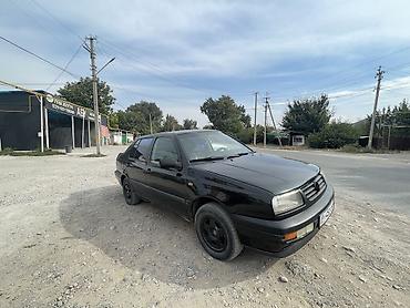 Volkswagen: Volkswagen Vento: 1995 г., 1.8 л, Механика, Газ, Седан — 3