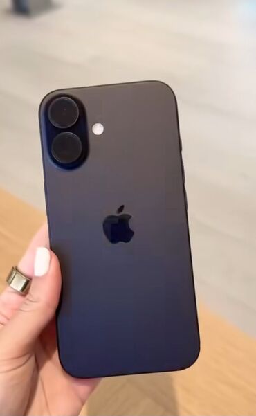 apple notebook qiymetleri: IPhone 16, 128 GB, Black Titanium