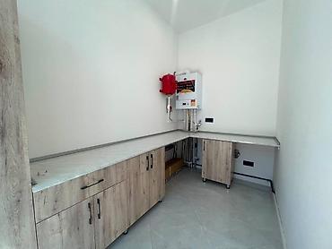 Həyət evləri və villaların satışı: Satılır 5 otaqlı həyət evi/bağ evi 270 m², Mərdəkan q. Kateqoriya — 10