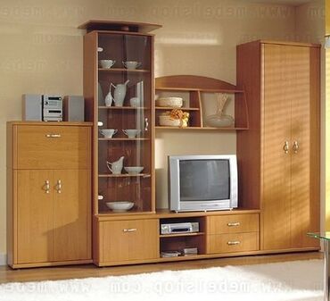 кресло румынский: Продаю стенку "Тристан". Ширина 286см, высота 2100см. Внизу есть