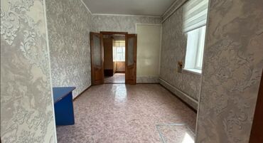 аренда помещения на ошском рынке: Полдома, 26 м², 2 комнаты, Агентство недвижимости, Косметический ремонт