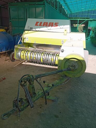 оборудование для шиномонтаж: Пресс-подборщик CLAAS Markant 65 - Тип: прицепной тюковый