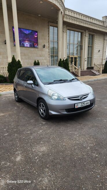 Honda: Продаю Хонда Фит 
 530.000 сом