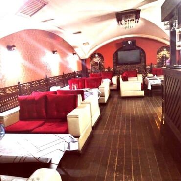 Restoran, kafelər: Azadliq metrosuna yaxin yerləşən pab, ümumi sahəsi 200 kv,m olan, ayi — 9