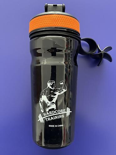 shaker: “Hardcore Training” idman şakeri 600ml - Qarajlı qapaq və vidalı içmə — 3