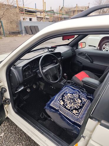 Volkswagen: Volkswagen Passat Variant: 1993 г., 1.8 л, Механика, Бензин, Универсал — 9