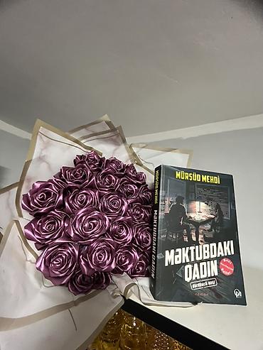 qadin ucun hediyyeler: Hədiyyə dəsti: “Məktubdakı Qadın” kitabı + dekorativ gül buketi - — 1