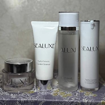 SEALUXE набор уходовой косметики
при покупке двух наборов цена 5800