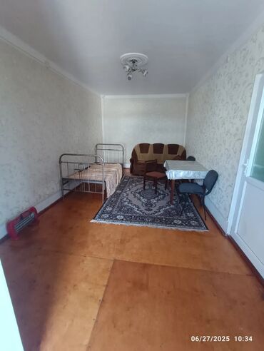 Mahrasa bağı, bina bir mənzil 16 A satılır. 2 otaqdır. qapısı çölə