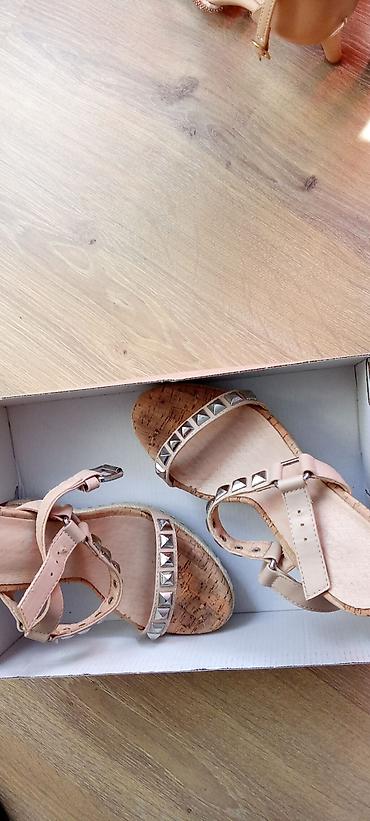 Basanoşka və səndəllər: Qadın platforma sandal - Rəng: bej/nude tonları - Dizayn: Taxta/kork — 2
