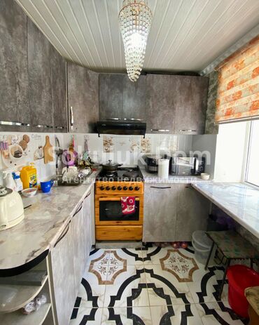 уй сатып алам бишкек: 2 комнаты, 43000 м², 2 этаж, Косметический ремонт