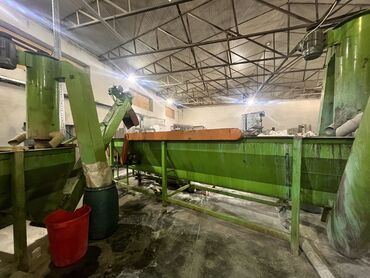 Digər istehsal avadanlığı: PET butulka çeşidləmə və emal xətti Təsvir: - Tam istehsal xətti PET — 10
