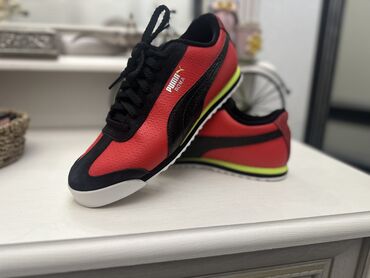 красная степная: Продаю классные (б/у) кроссовки «PUMA ROMA» (состояние отличное)